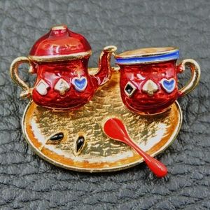 Betsey Johnson ☕ Red Enamel Tea Cup Brooch